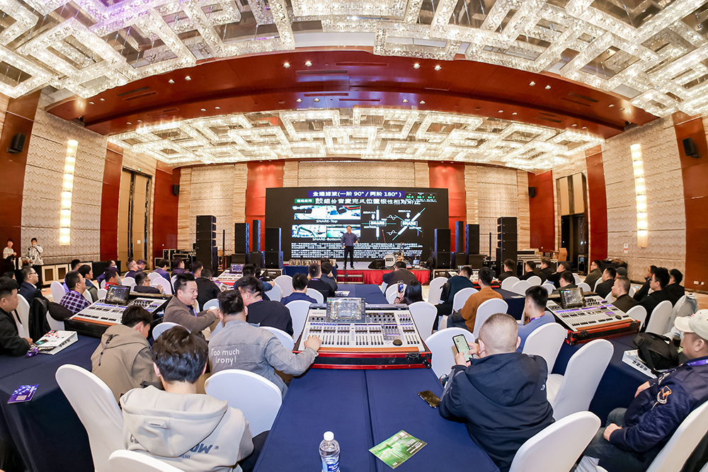 新视听巡展.jpg